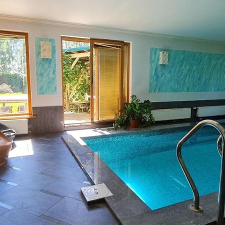 Spacious House With Indoor Pool & Sauna. Adazi Ngoại thất bức ảnh