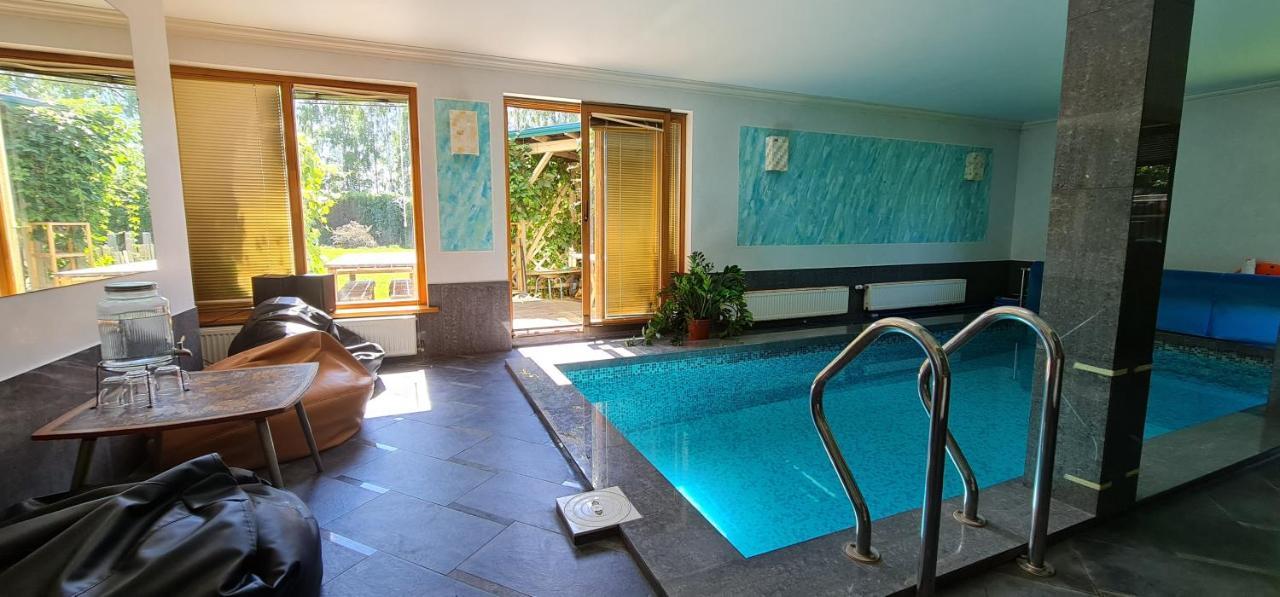 Spacious House With Indoor Pool & Sauna. Adazi Ngoại thất bức ảnh